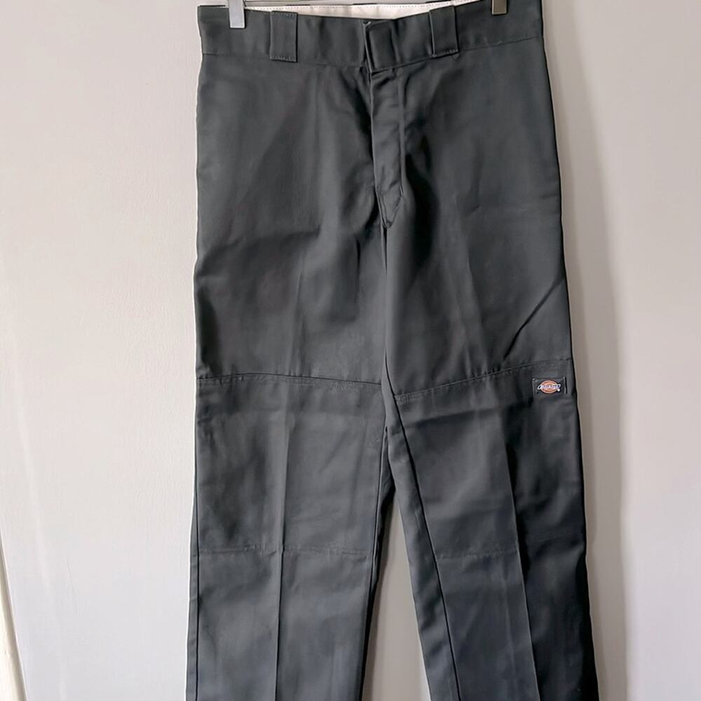 * Dickies Loose Fit Size 30